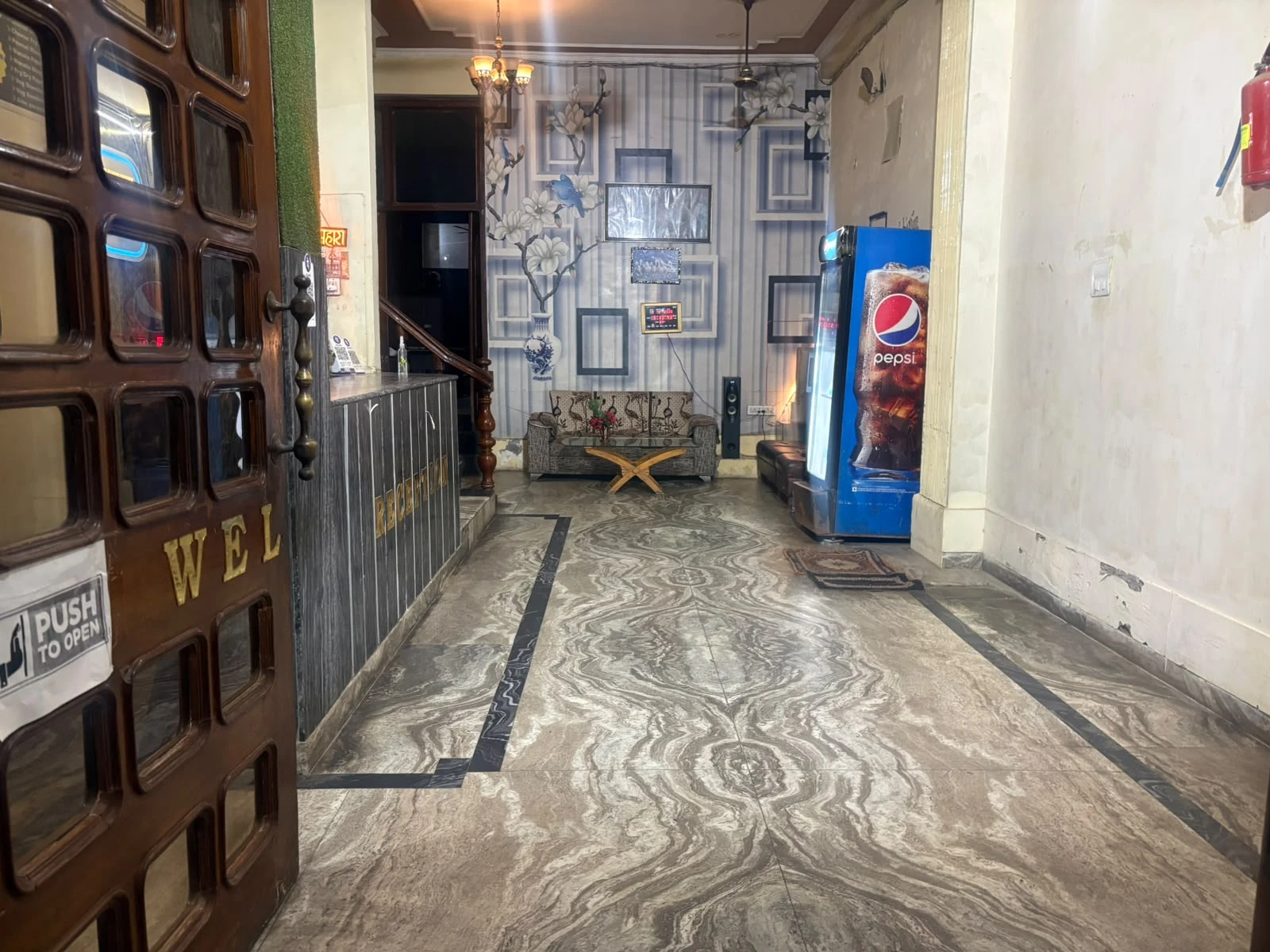 Kapoor Regency Hotel