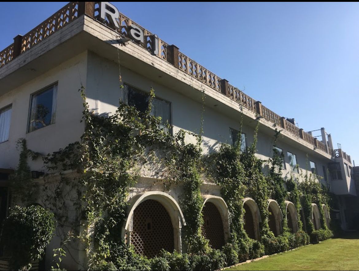 Raj hotel